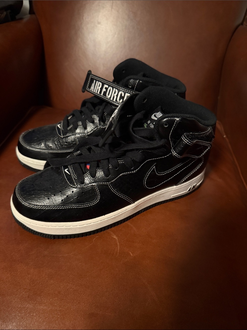Nike womens leather Black and White High-Top Sneakers